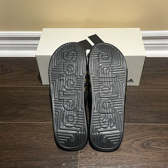 Sz 12 Adidas Adissage Slides - Picture 6 of 9